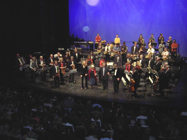 Begrüßung am Ende des Konzerts am 8.Juli 2005 im Stadttheater Freiburg